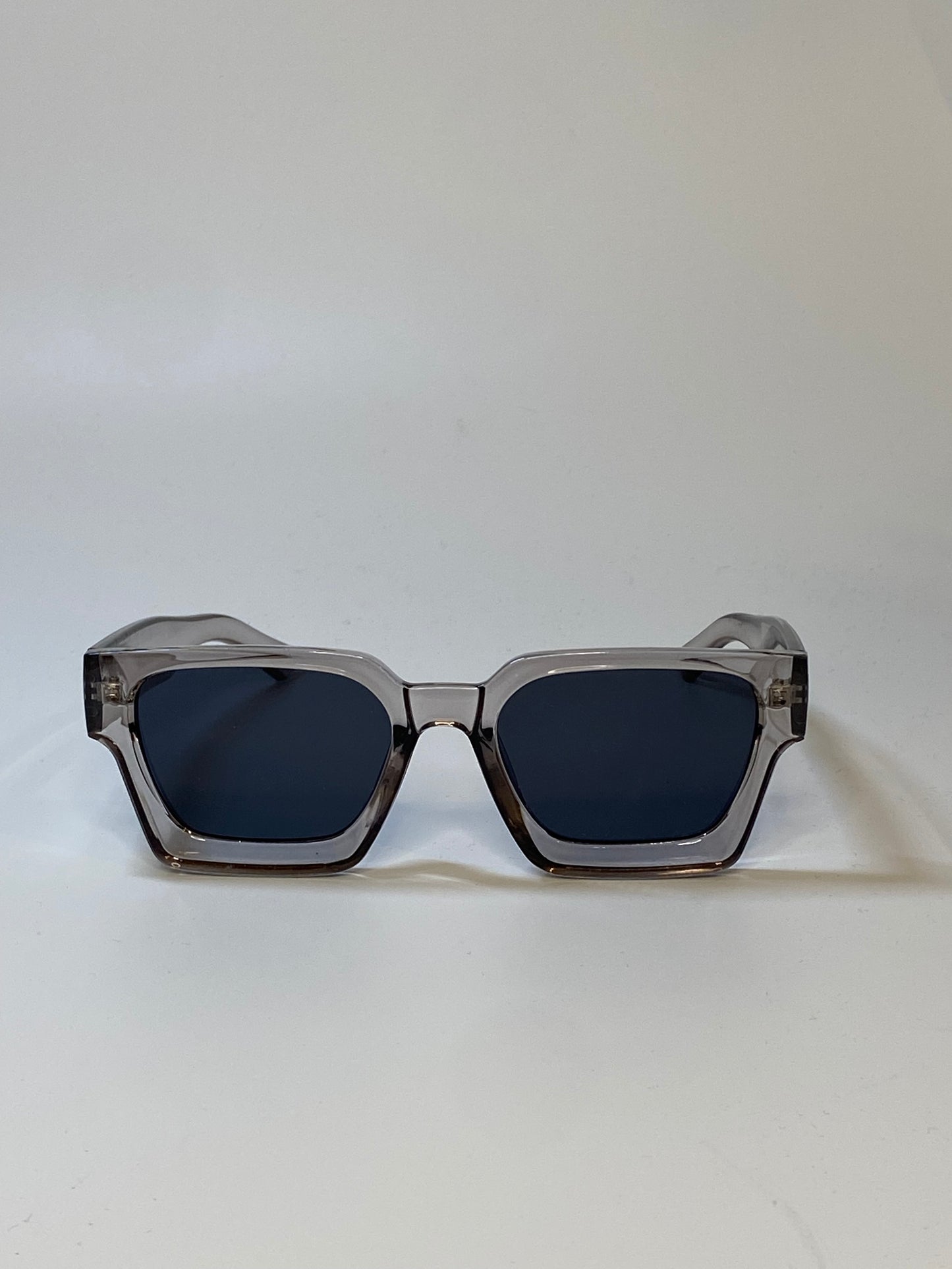 GREY OLYMPE
